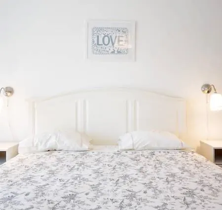 Your Away From In Estoril Apartment *